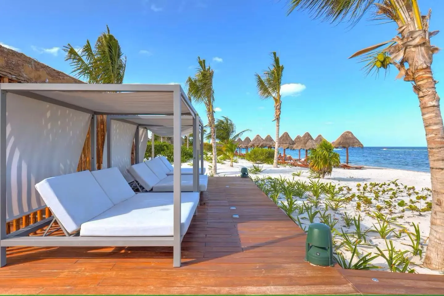 La Amada Residences Private Beach Getaway With Pools & Gym Cancun Apartment