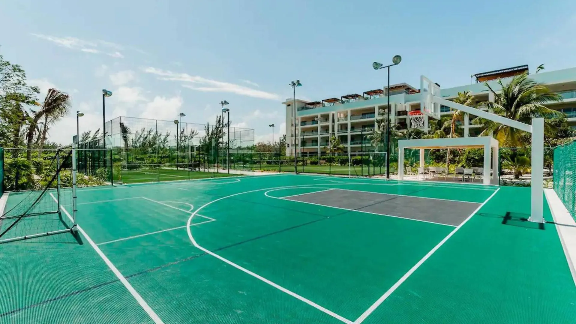 La Amada Residences Private Beach Getaway With Pools & Gym Cancun