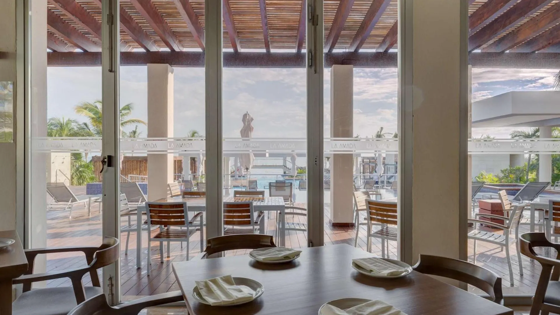 La Amada Residences Private Beach Getaway With Pools & Gym Cancun Apartment