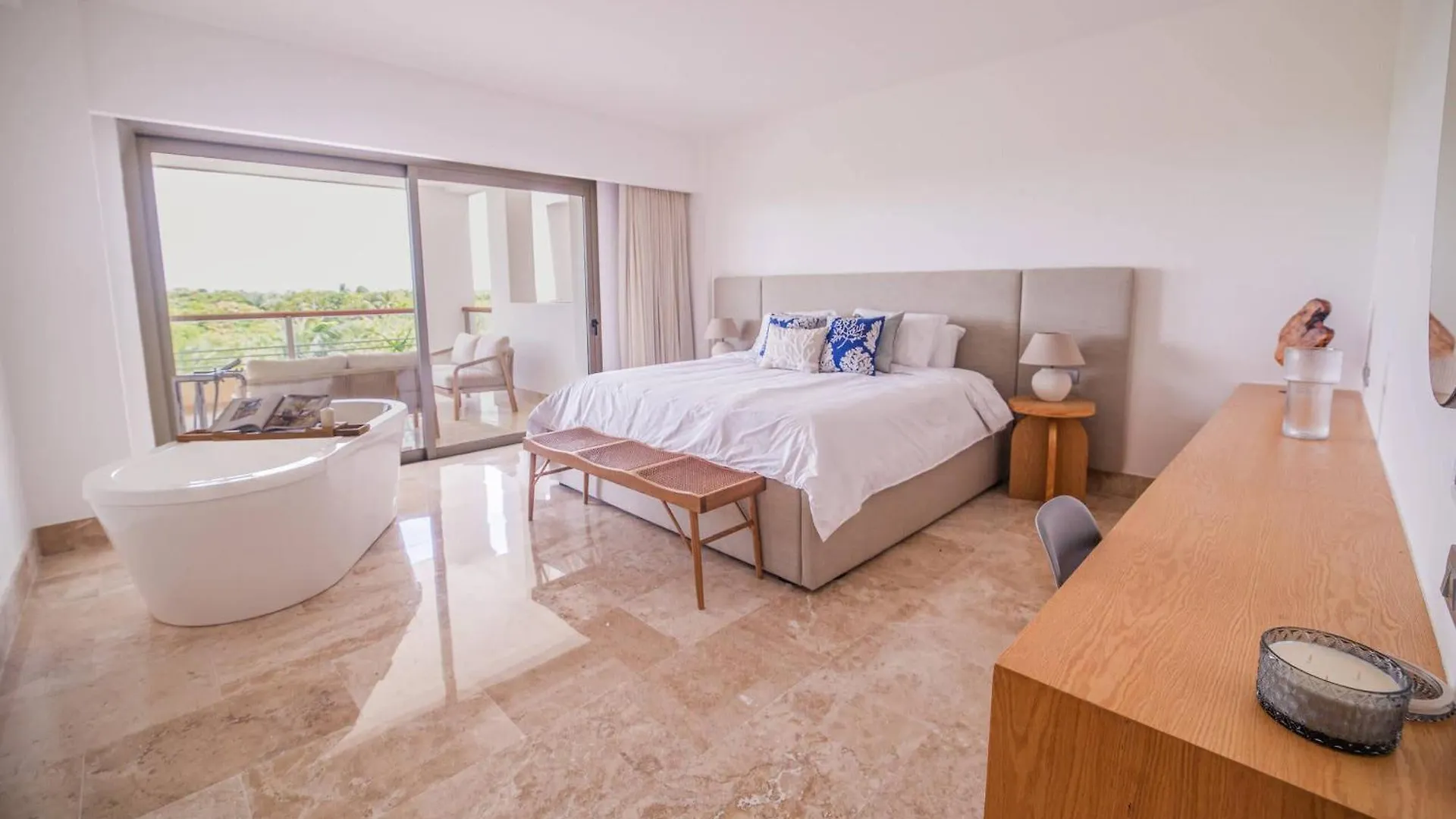 La Amada Residences Private Beach Getaway With Pools & Gym Cancun 0*,