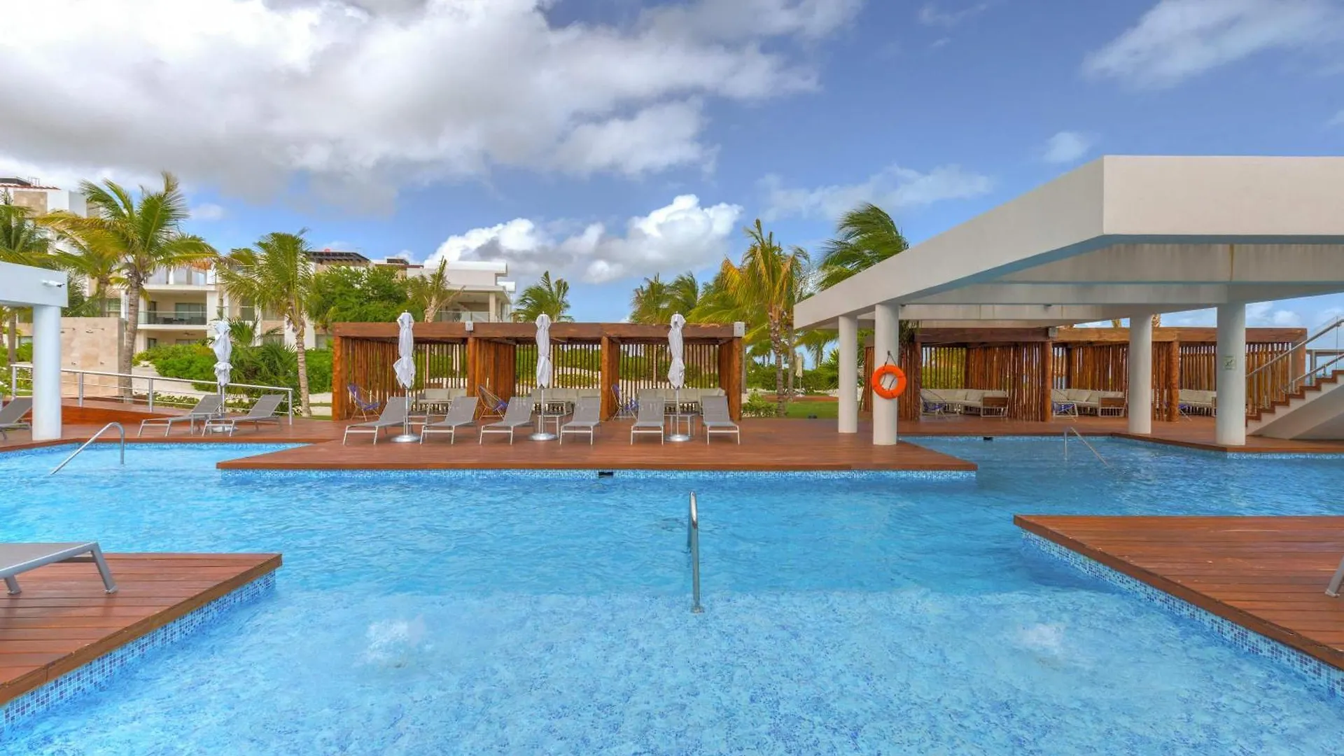 Apartment La Amada Residences Private Beach Getaway With Pools & Gym Cancun