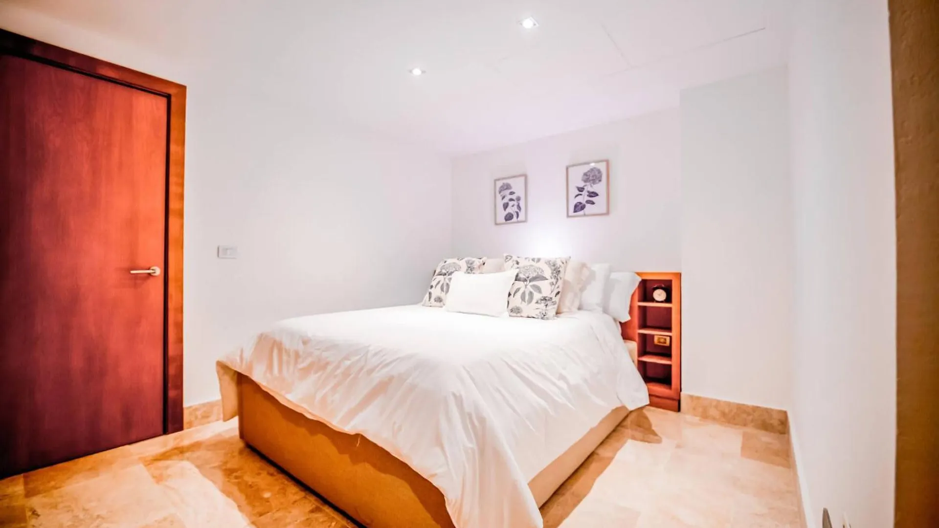 La Amada Residences Private Beach Getaway With Pools & Gym Cancun Apartment
